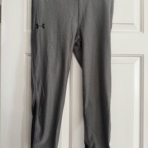 Under Armour Gray Athletic Pants girls size yl new